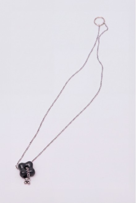 MINIAMULETO COLLAR NEGRO LUSTRADO